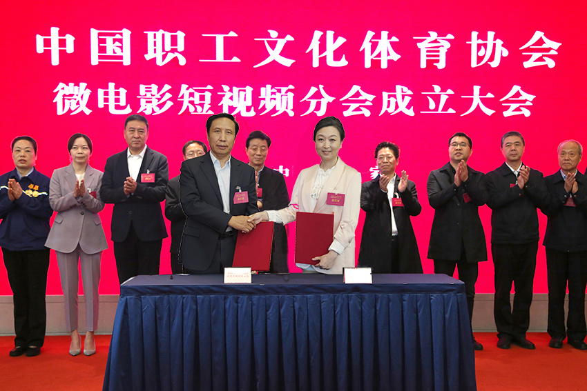 儲小毛簽約
