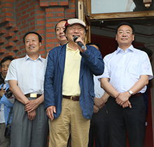 04中國攝影家協會副主席朱憲民(中)講話